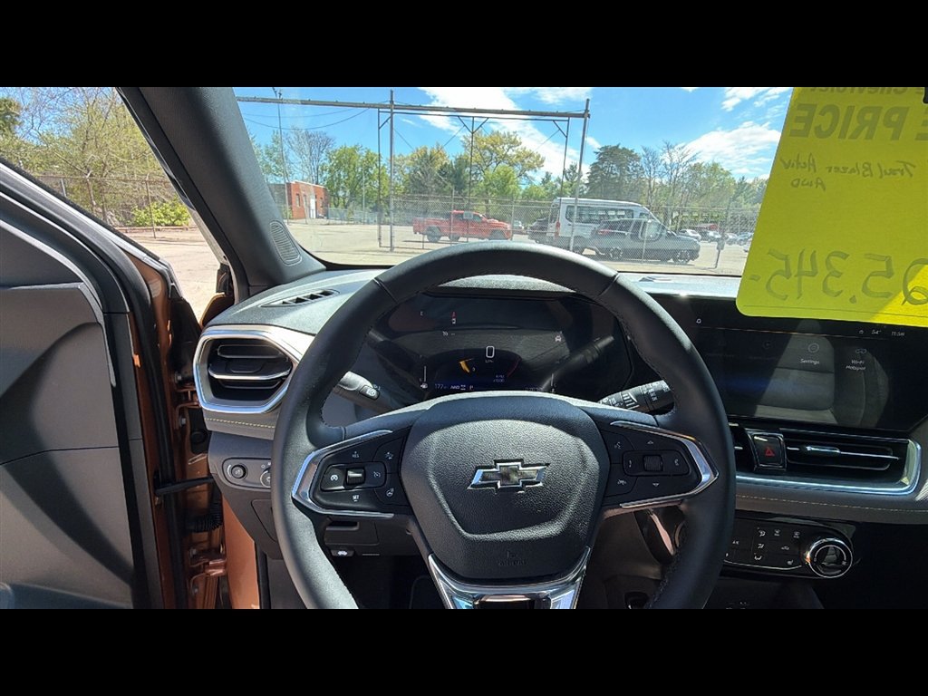 Used 2024 Chevrolet TrailBlazer ACTIV AWD/4WD image 11
