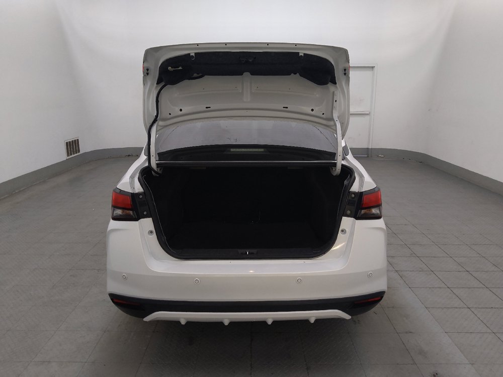 Used 2021 Nissan Versa SV FWD image 29