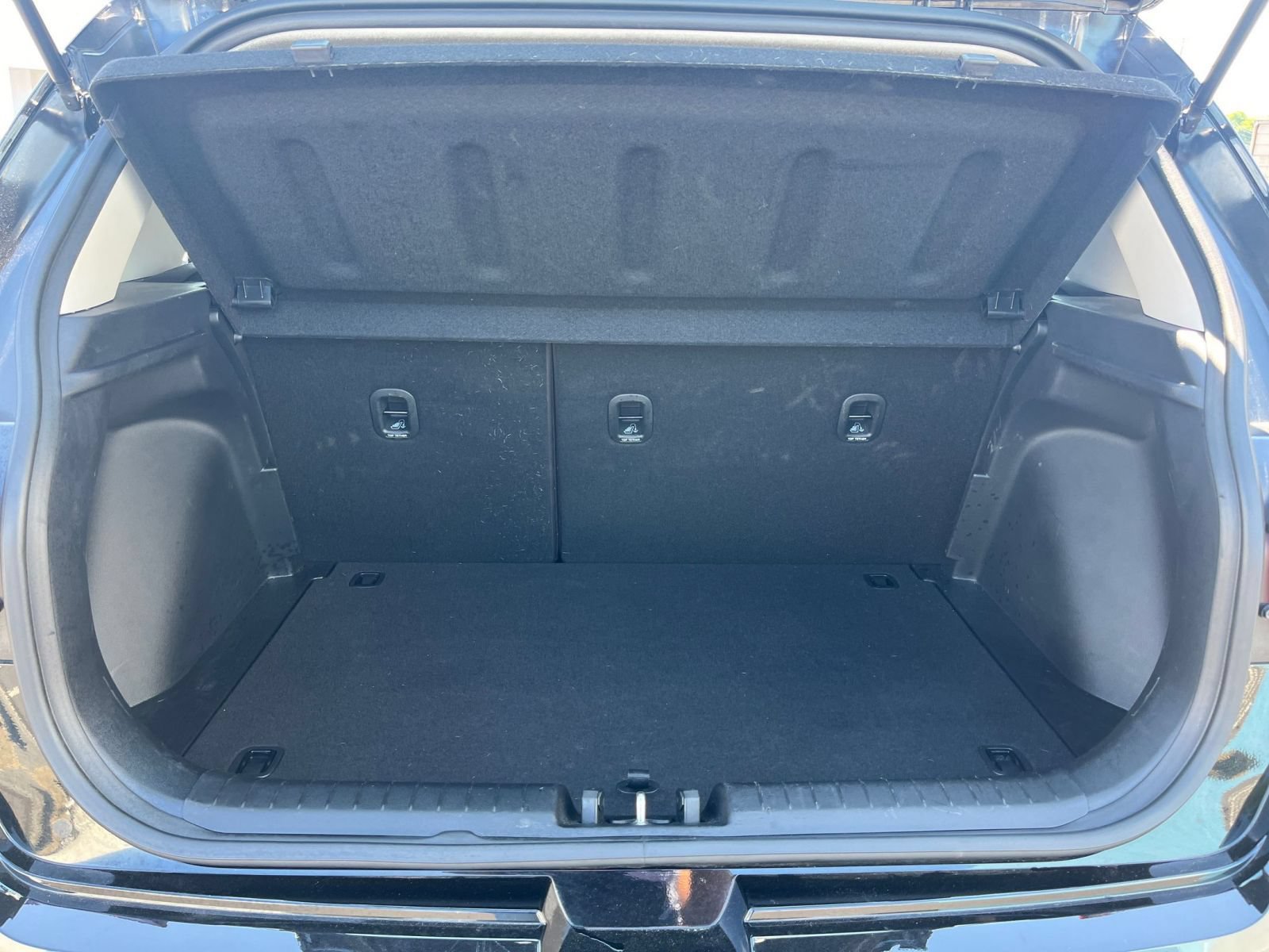 Used 2026 Hyundai Venue SEL FWD image 36