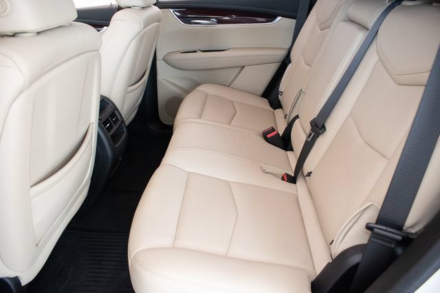 Used 2019 Cadillac XT5 Luxury FWD image 17