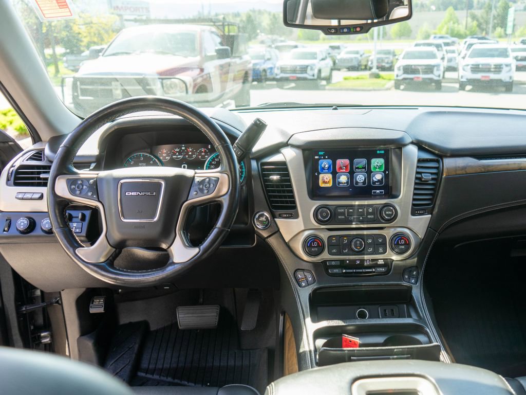 Used 2019 GMC Yukon XL Denali w/ Denali Ultimate Package AWD/4WD image 18