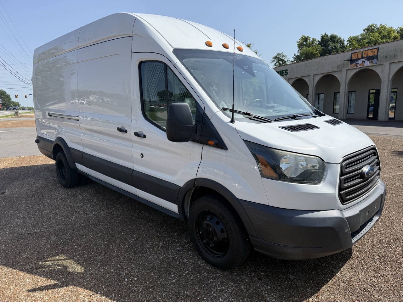 Used 2017 Ford Transit 350 RWD image 2