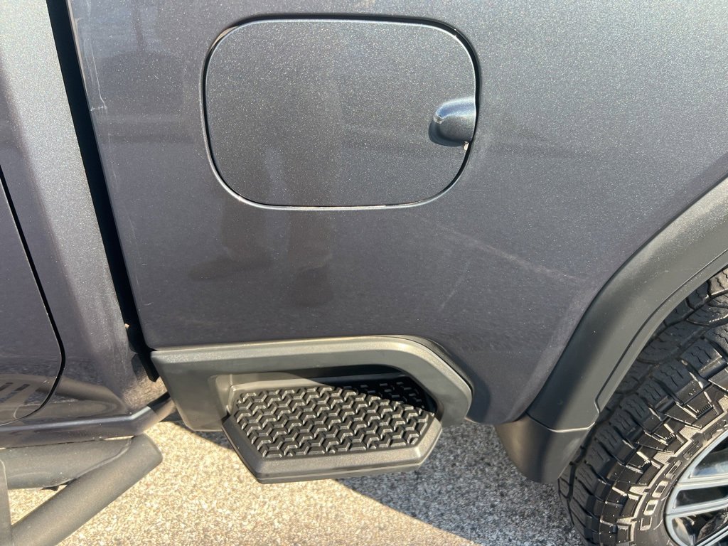 Used 2020 GMC Sierra 2500 AT4 w/ AT4 Premium Package image 30