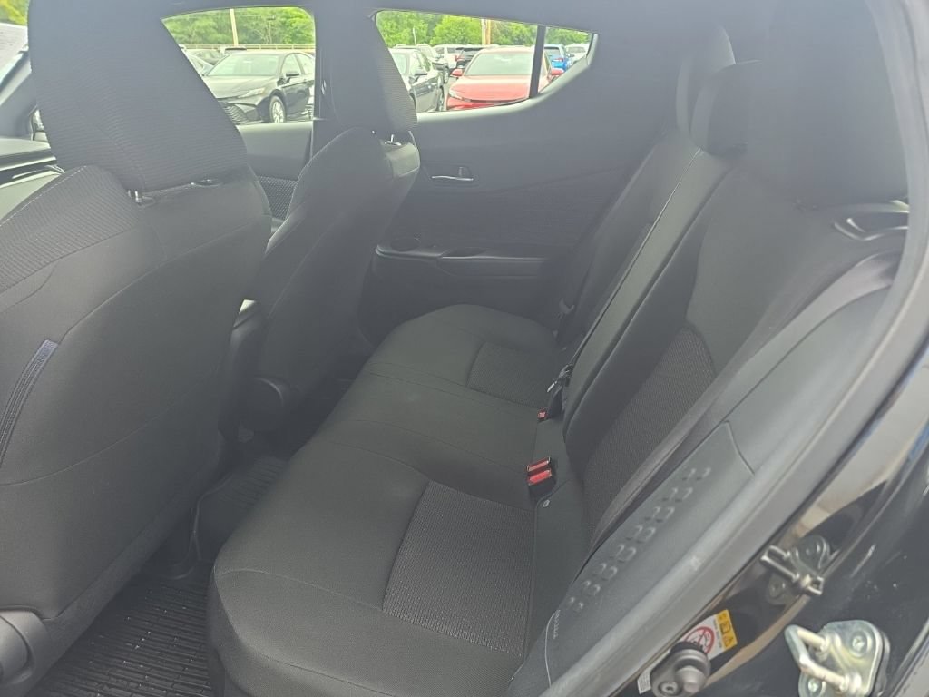 Used 2019 Toyota C-HR LE FWD image 11