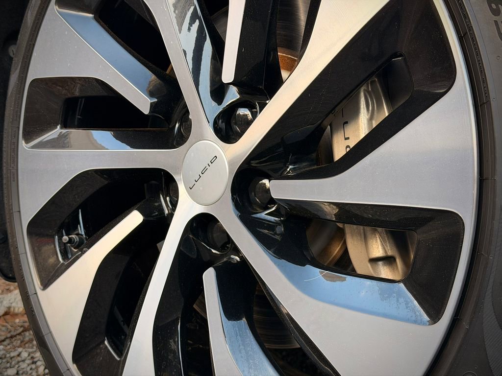 Used 2023 Lucid Air Grand Touring image 12