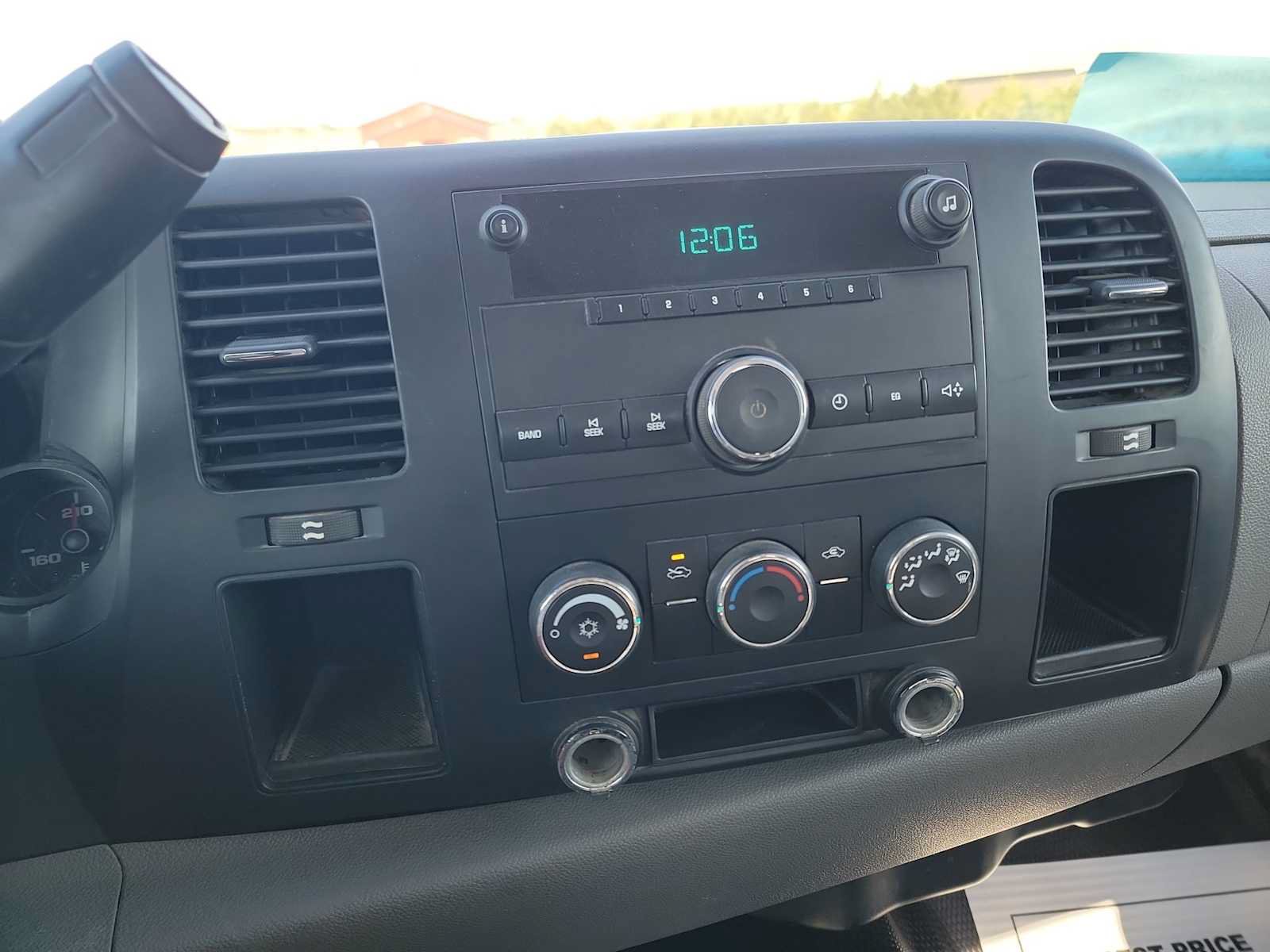 Used 2007 Chevrolet Silverado 1500 W/T AWD/4WD image 16