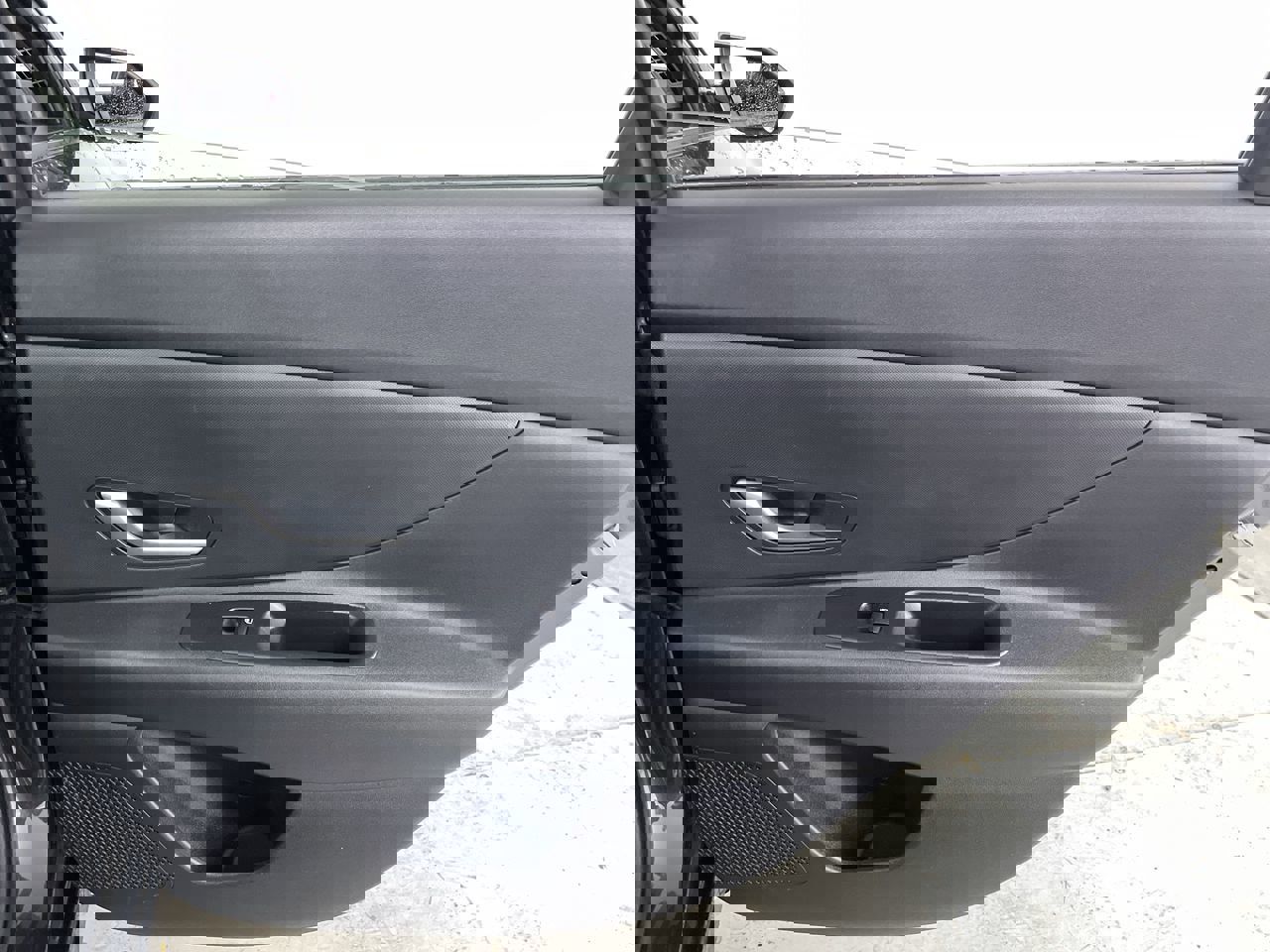 Used 2022 Hyundai Elantra SEL image 21