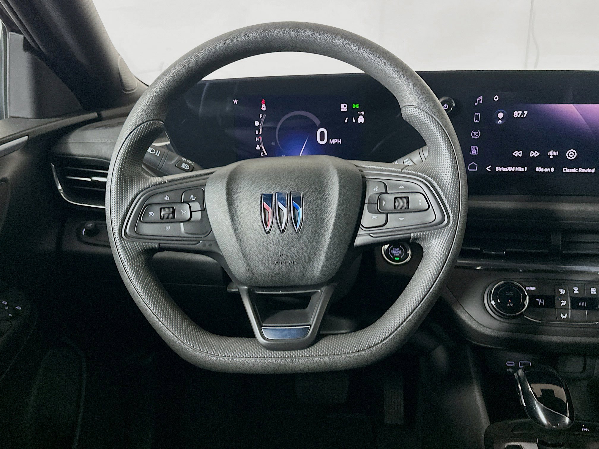 Used 2025 Buick Envista Preferred image 17