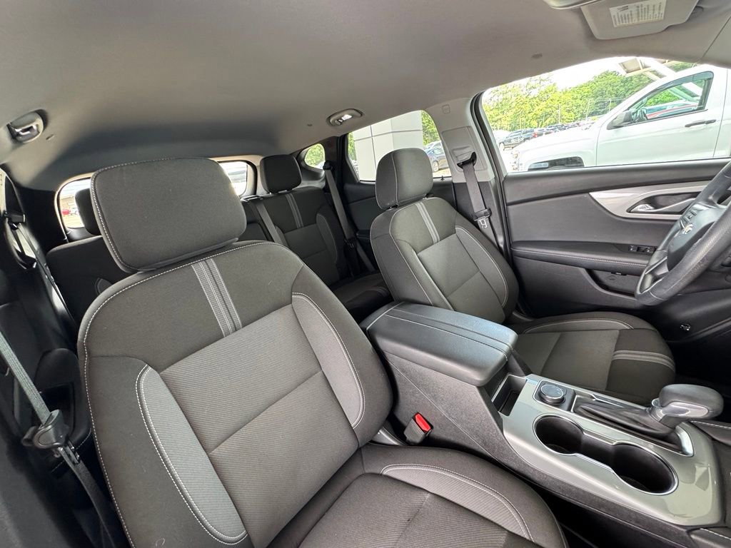 Used 2024 Chevrolet Blazer LT w/ Convenience Package FWD image 18
