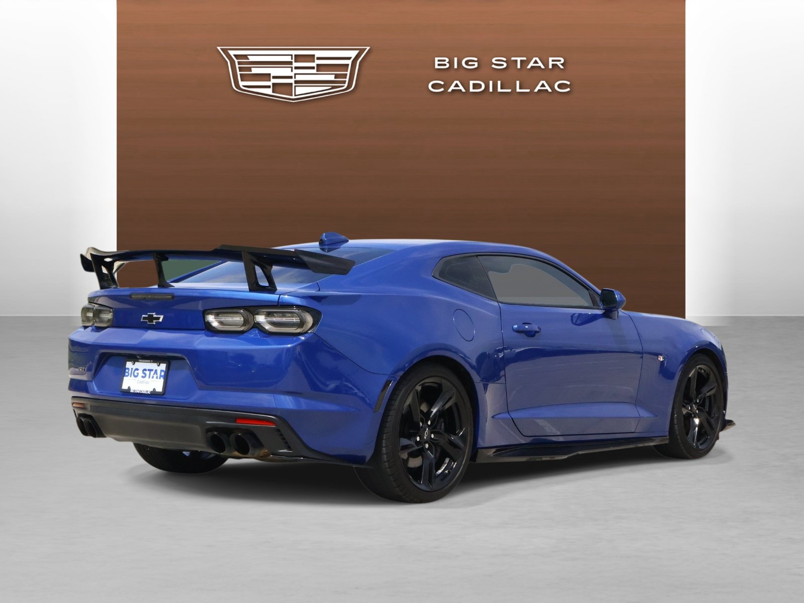 Used 2021 Chevrolet Camaro SS RWD image 5