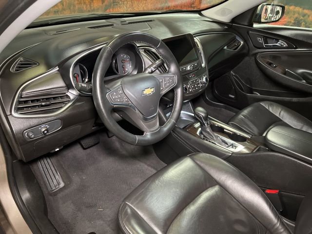 Used 2024 Chevrolet Malibu LT image 18