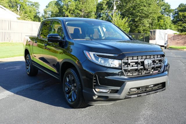 Used 2025 Honda Ridgeline Sport image 1