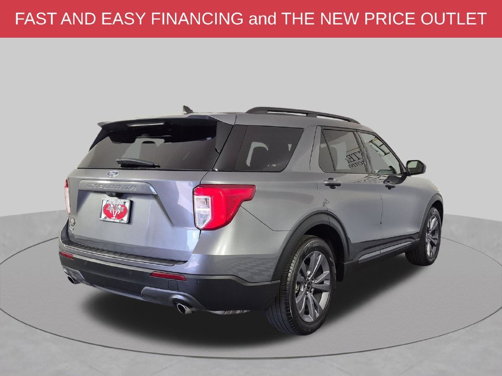 Used 2022 Ford Explorer XLT w/ Equipment Group 202A RWD image 5