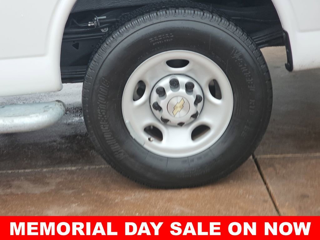 Used 2024 Chevrolet Express 2500 w/ Driver Convenience Package RWD image 35