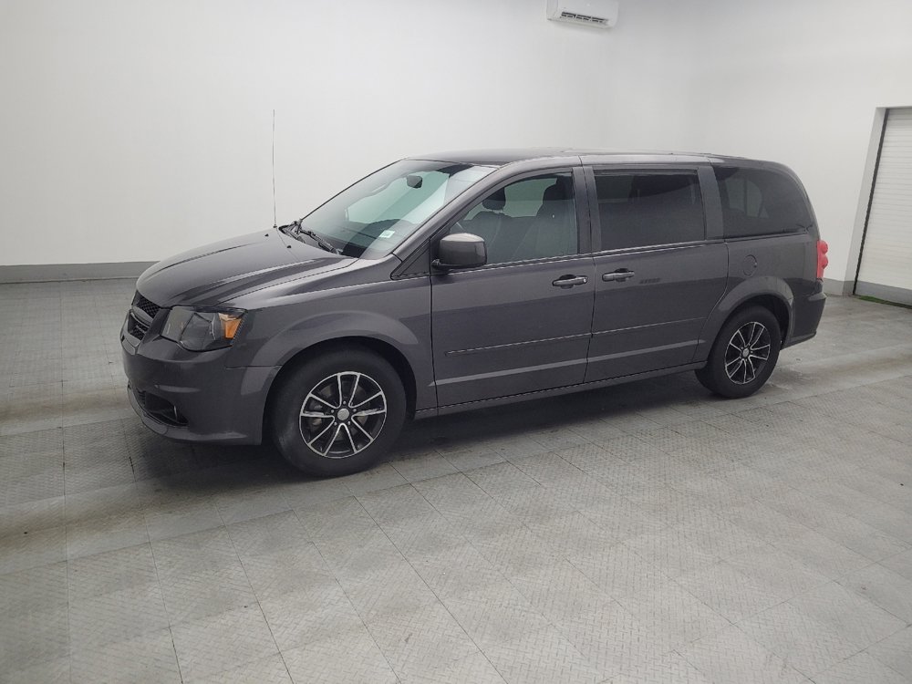 Used 2017 Dodge Grand Caravan GT FWD image 2
