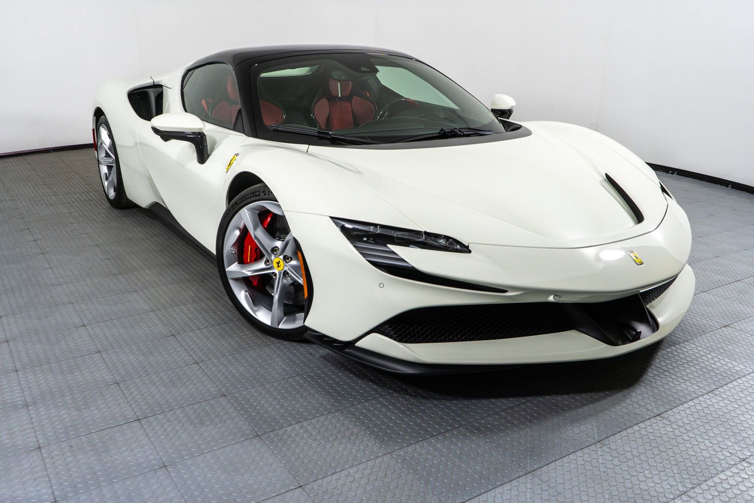 Certified 2025 Ferrari SF90 Spider image 36