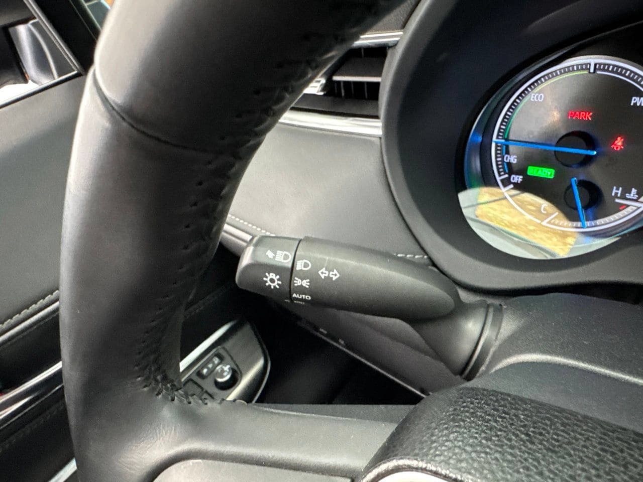 Used 2022 Toyota Venza XLE AWD/4WD image 21