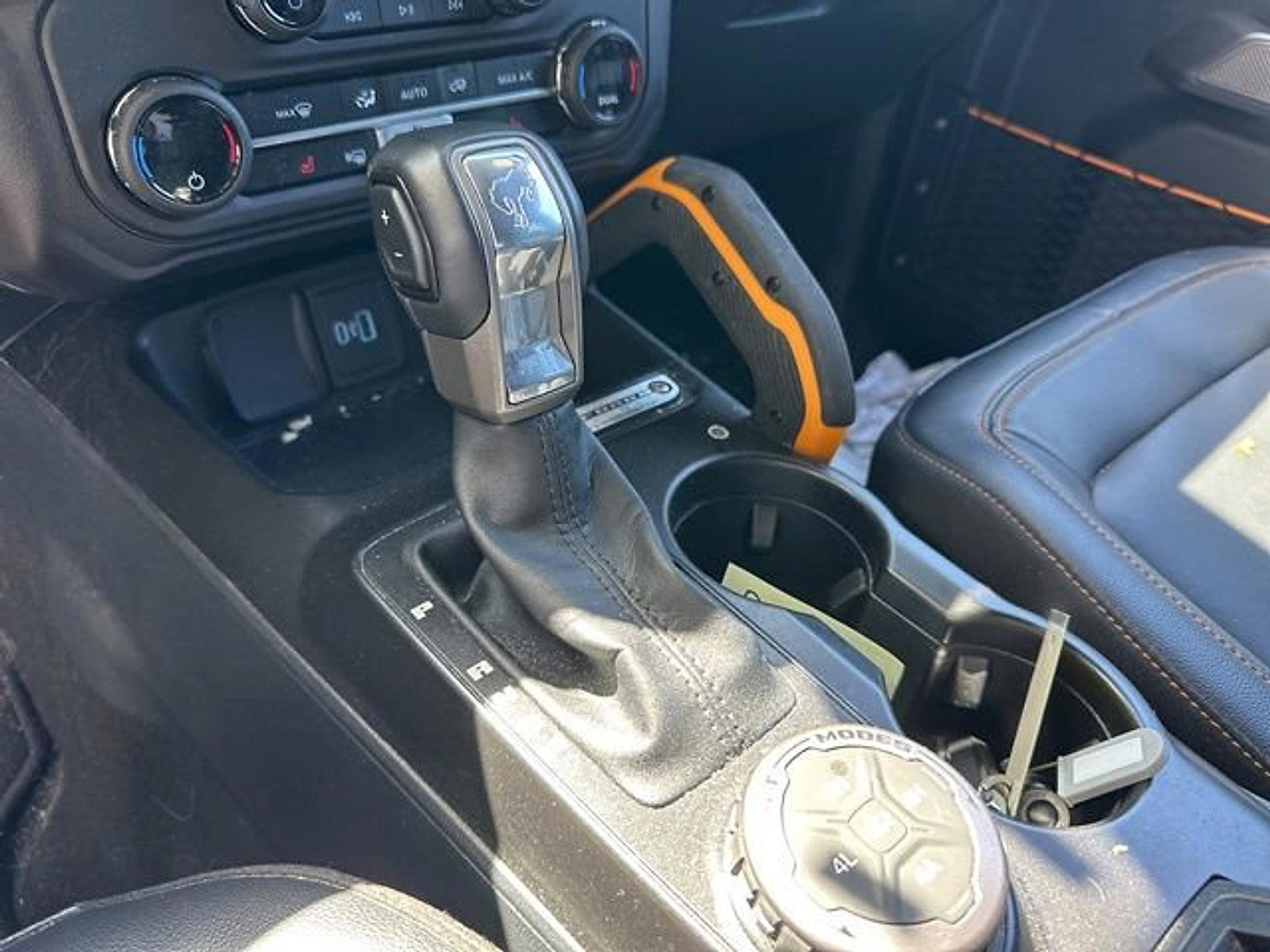 Used 2023 Ford Bronco Badlands w/ Sasquatch Package AWD/4WD image 18