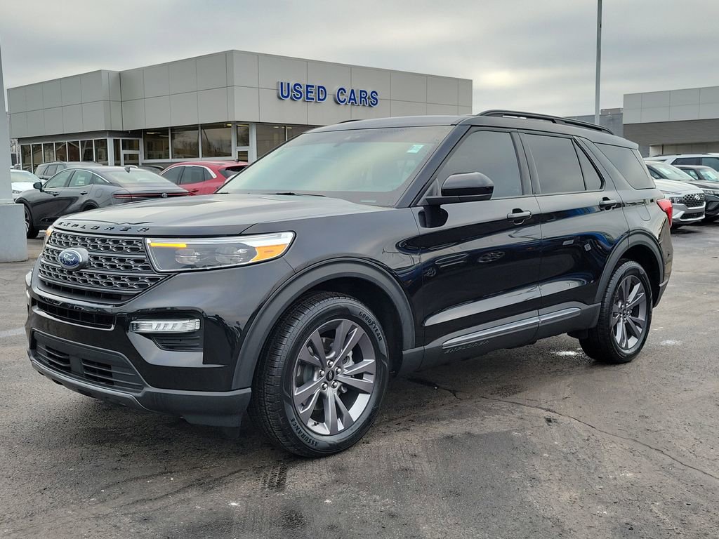 Certified 2023 Ford Explorer XLT w/ Equipment Group 202A image 8