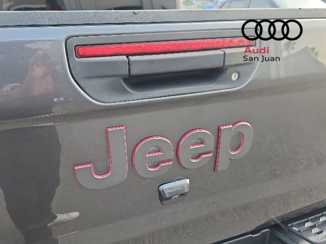 Used 2021 Jeep Gladiator Rubicon w/ Cold Weather Group AWD/4WD image 10
