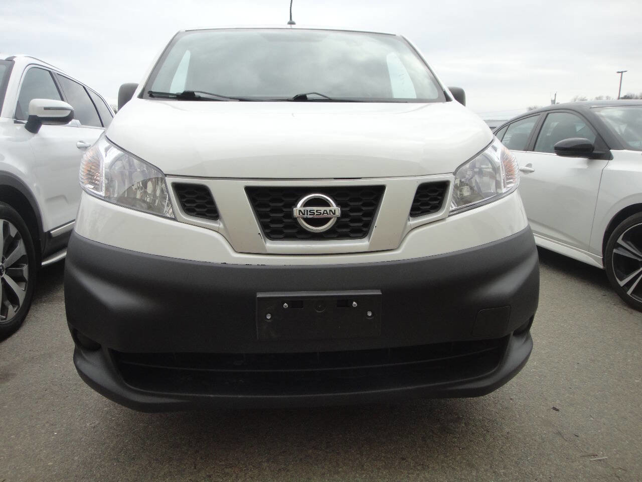 Used 2020 Nissan NV200 S image 2