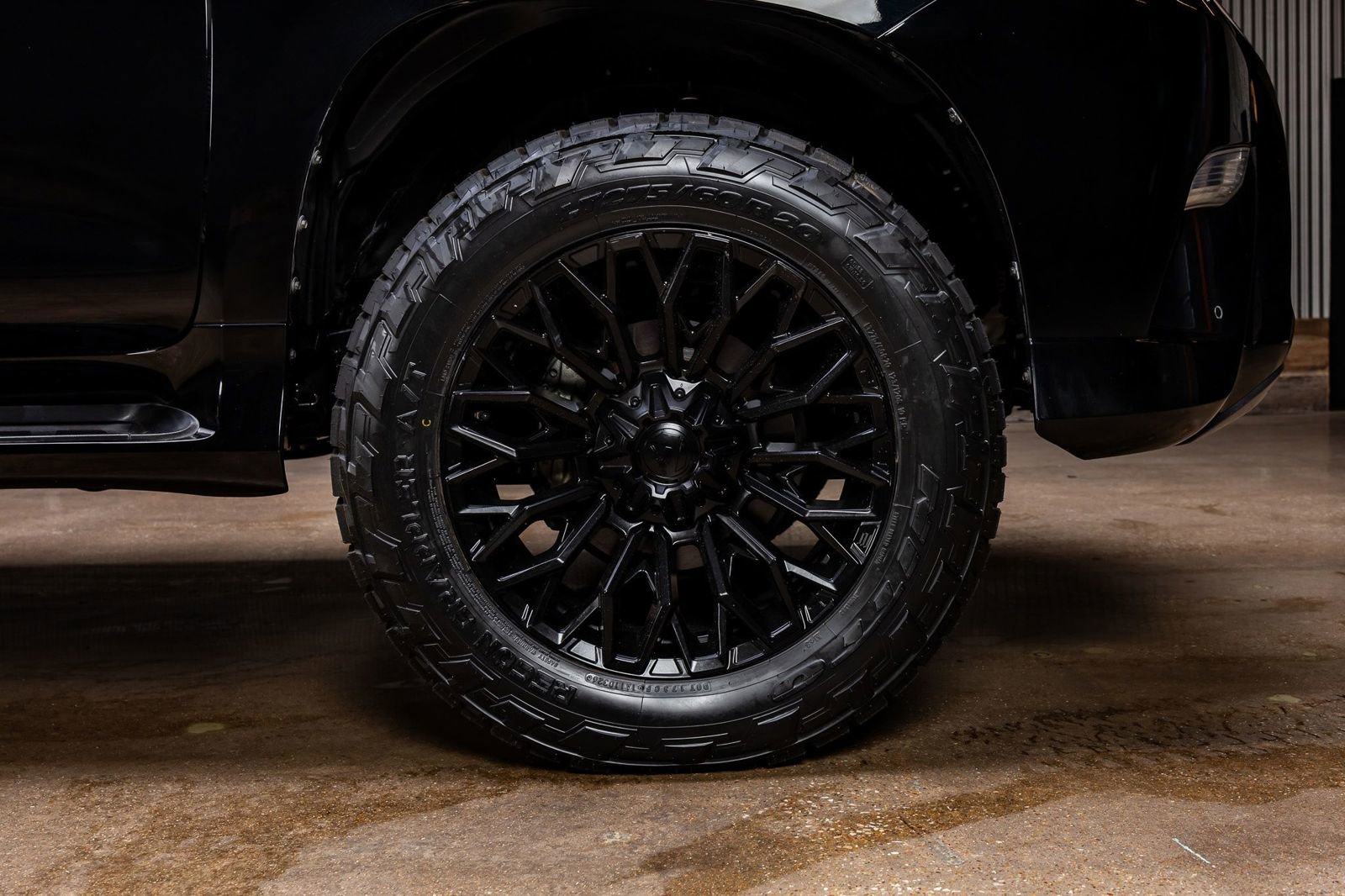 Used 2020 Lexus GX 460 Premium w/ Premium Package AWD/4WD image 12