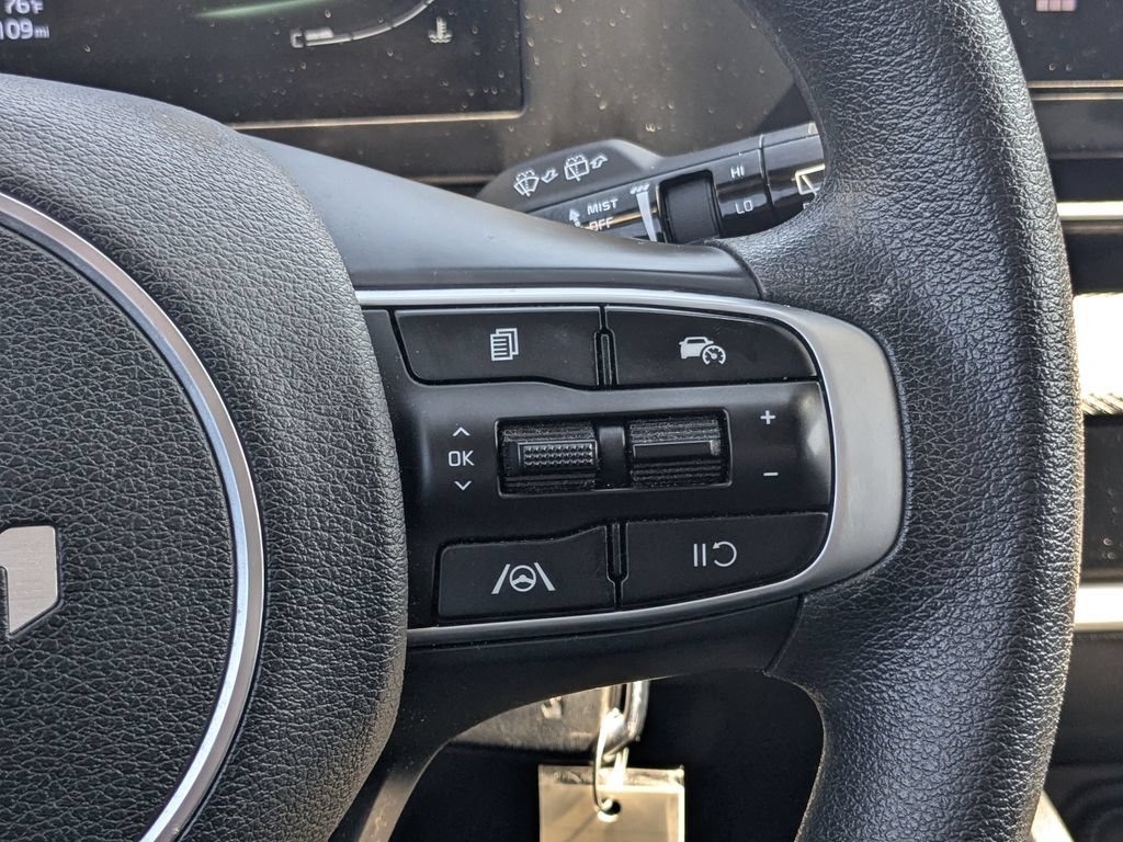 Used 2024 Kia Sportage LX FWD image 24