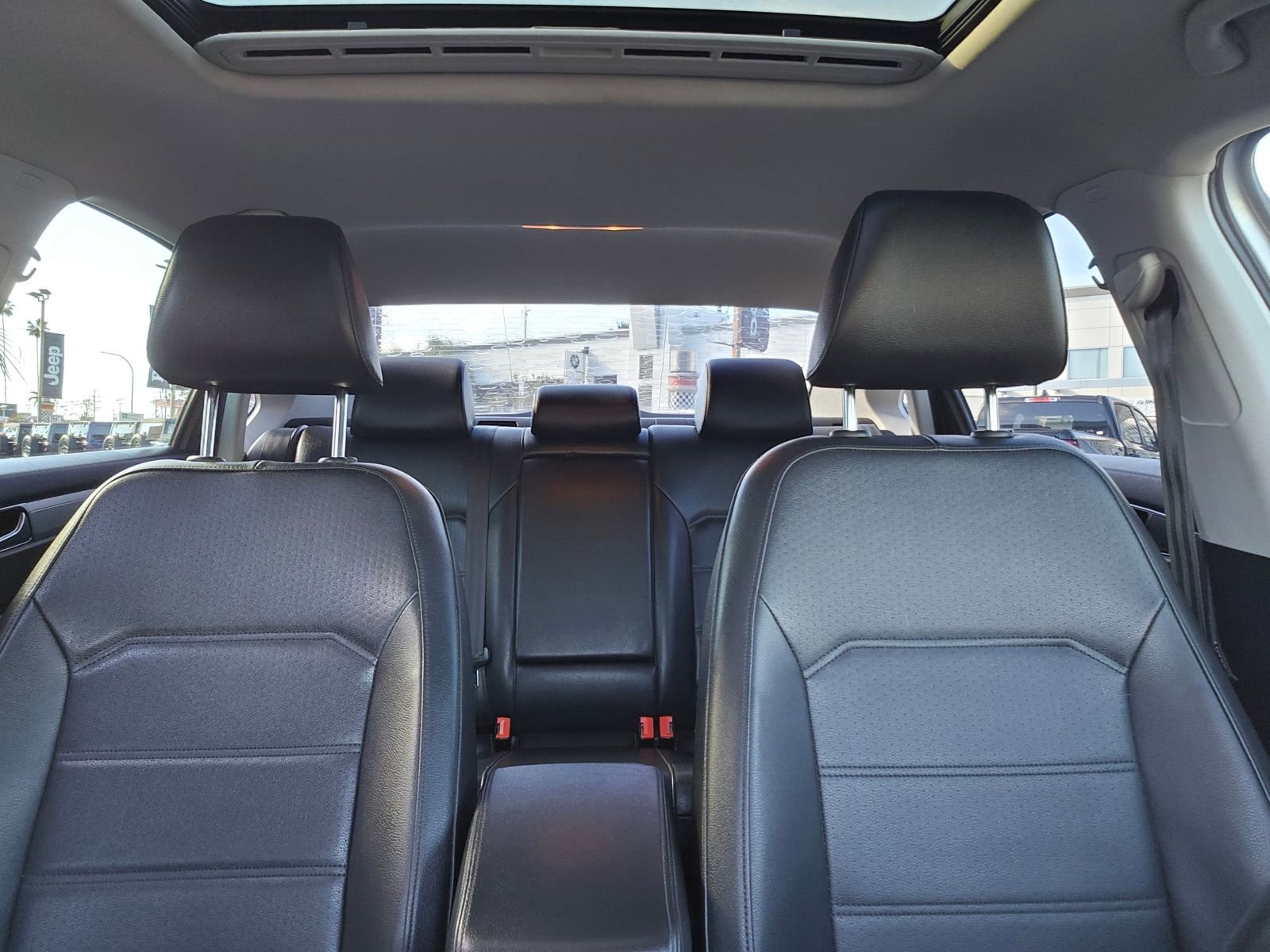 Used 2019 Volkswagen Passat 2.0T Wolfsburg w/ Wheels & Sunroof Package FWD image 27