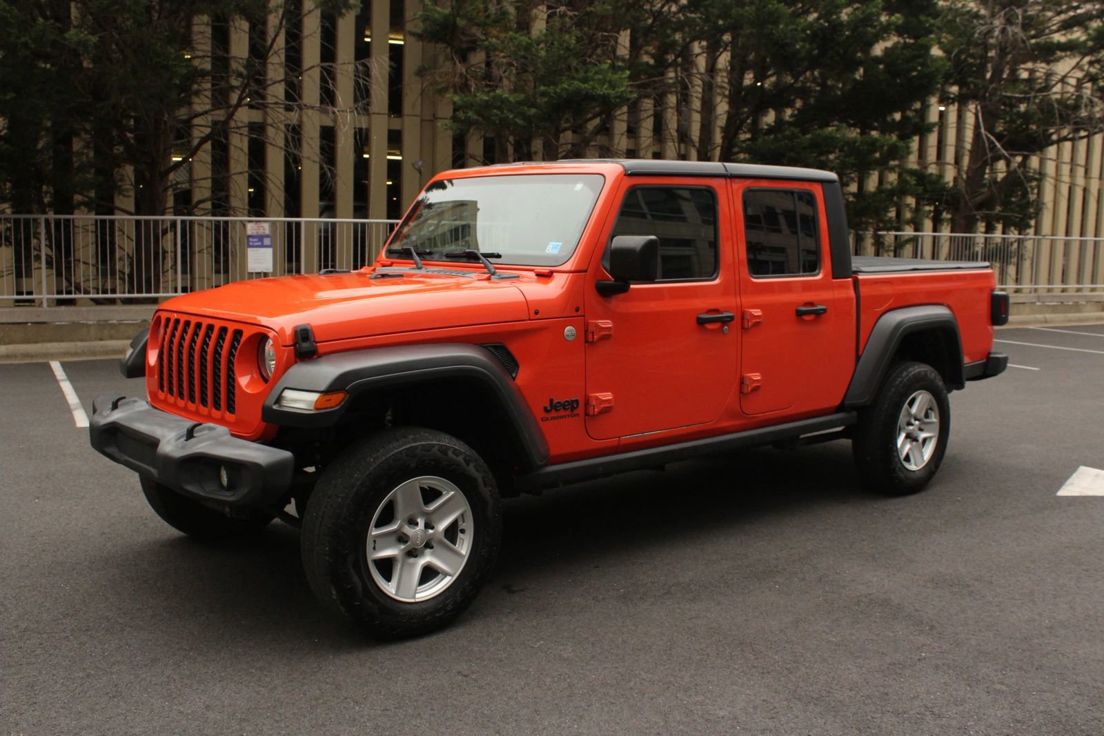 Used 2020 Jeep Gladiator Sport w/ Quick Order Package 24S AWD/4WD image 12