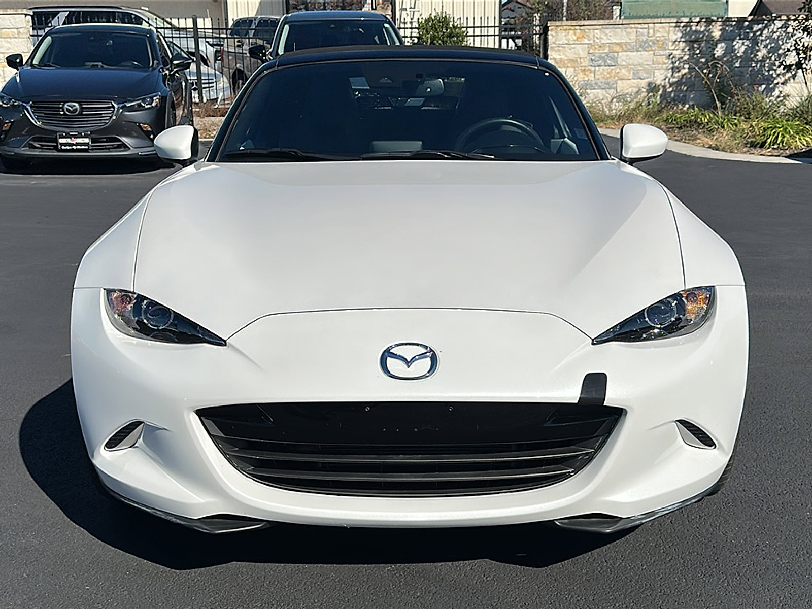 Used 2022 MAZDA MX-5 Miata Grand Touring w/ Weather Package image 11