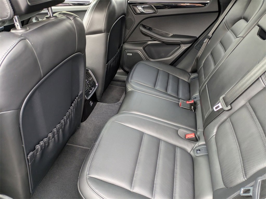 Used 2022 Porsche Macan S image 29