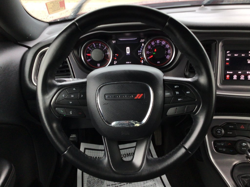 Used 2019 Dodge Challenger SXT RWD image 15