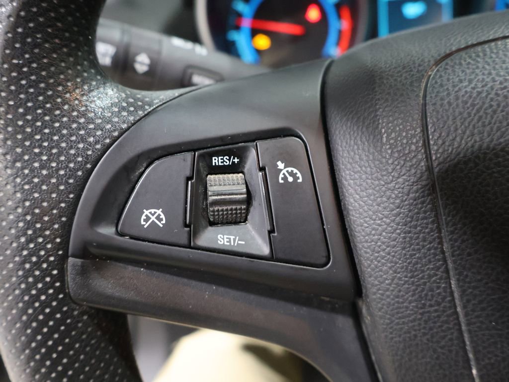 Used 2015 Chevrolet Cruze LT image 30