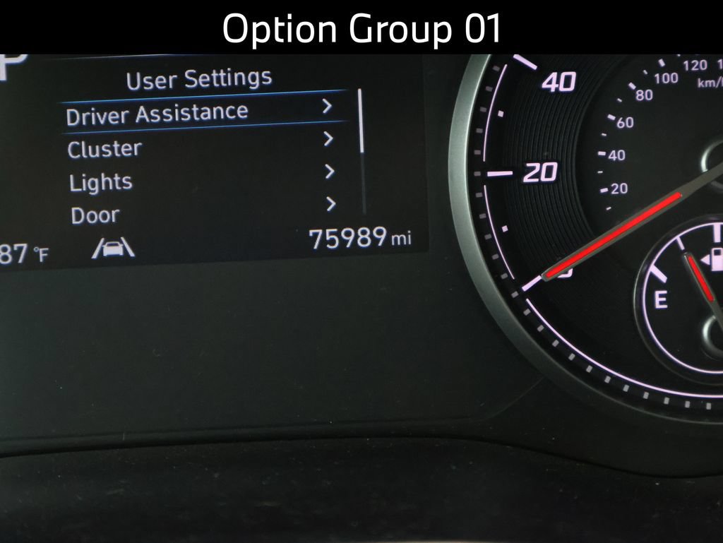 Used 2023 Hyundai Santa Fe SE FWD image 3