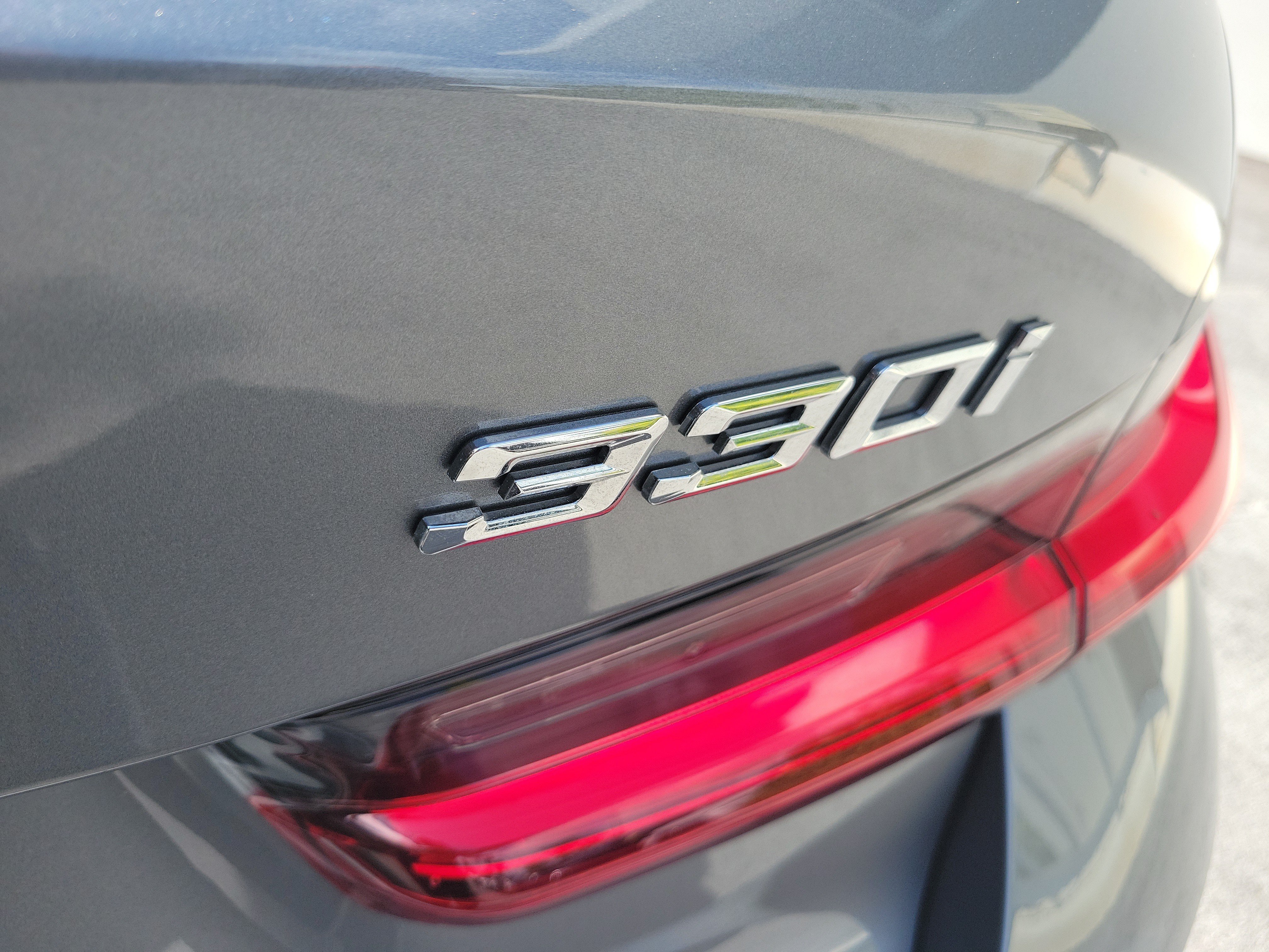 Used 2024 BMW 330i Sedan w/ Convenience Package RWD image 8