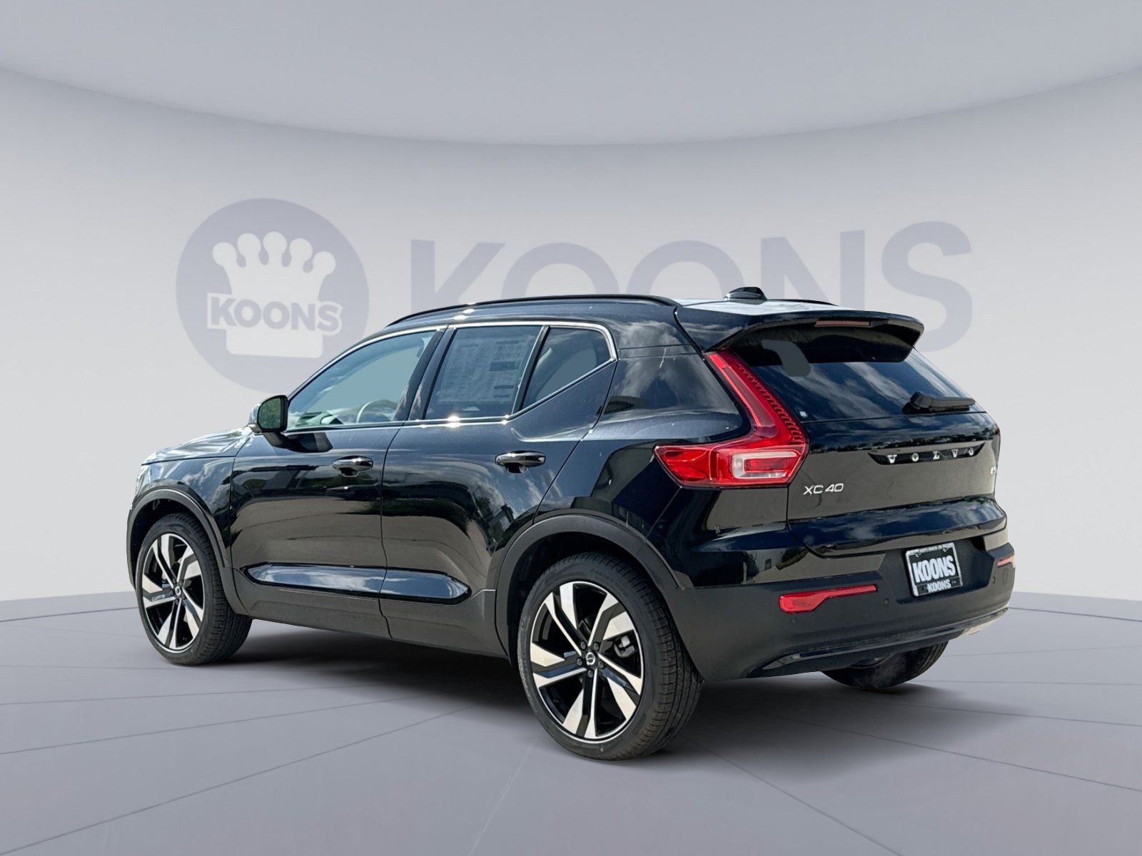 New 2026 Volvo XC40 B5 Ultra w/ Protection Package Premier AWD/4WD image 4