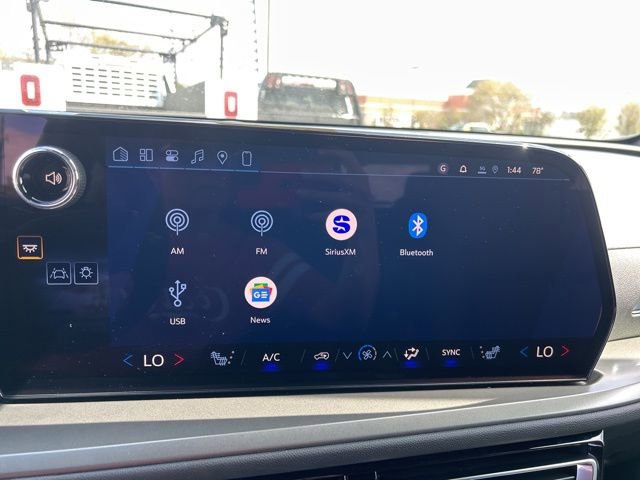 New 2026 Chevrolet Traverse LT FWD image 25