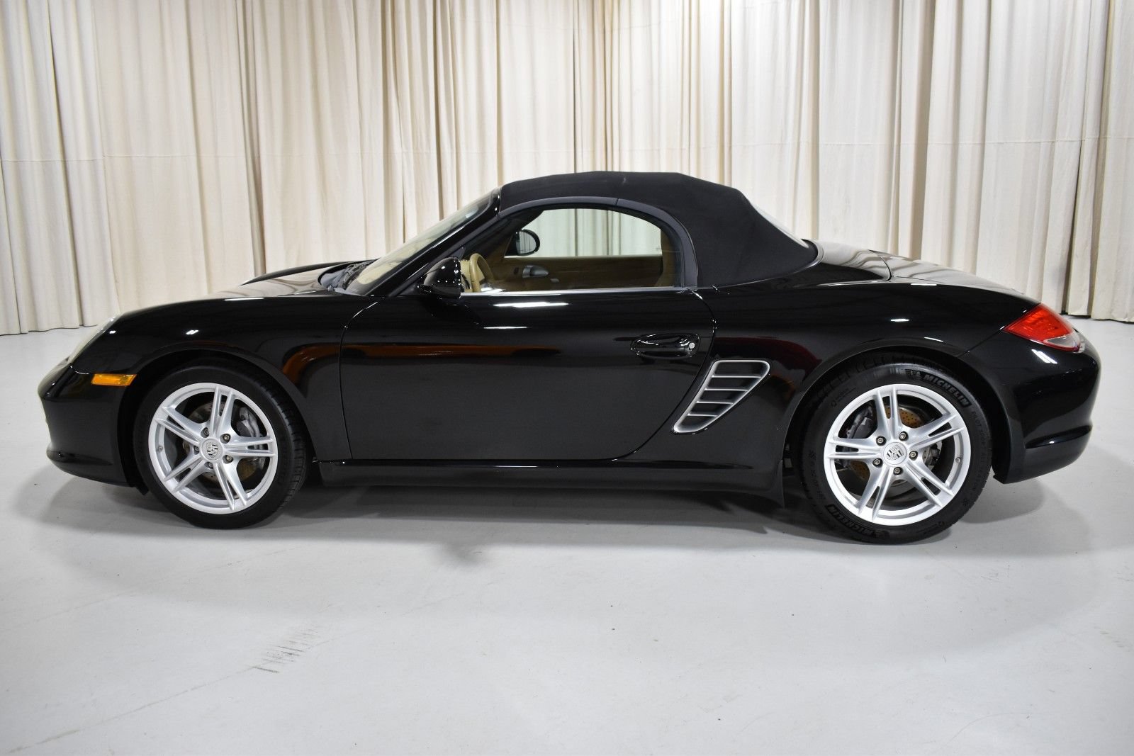 Used 2010 Porsche Boxster RWD image 10