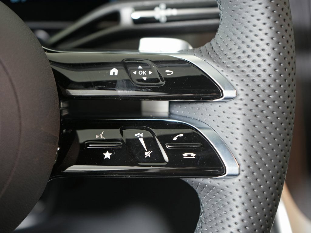 Certified 2026 Mercedes-Benz GLC 300 4MATIC image 19