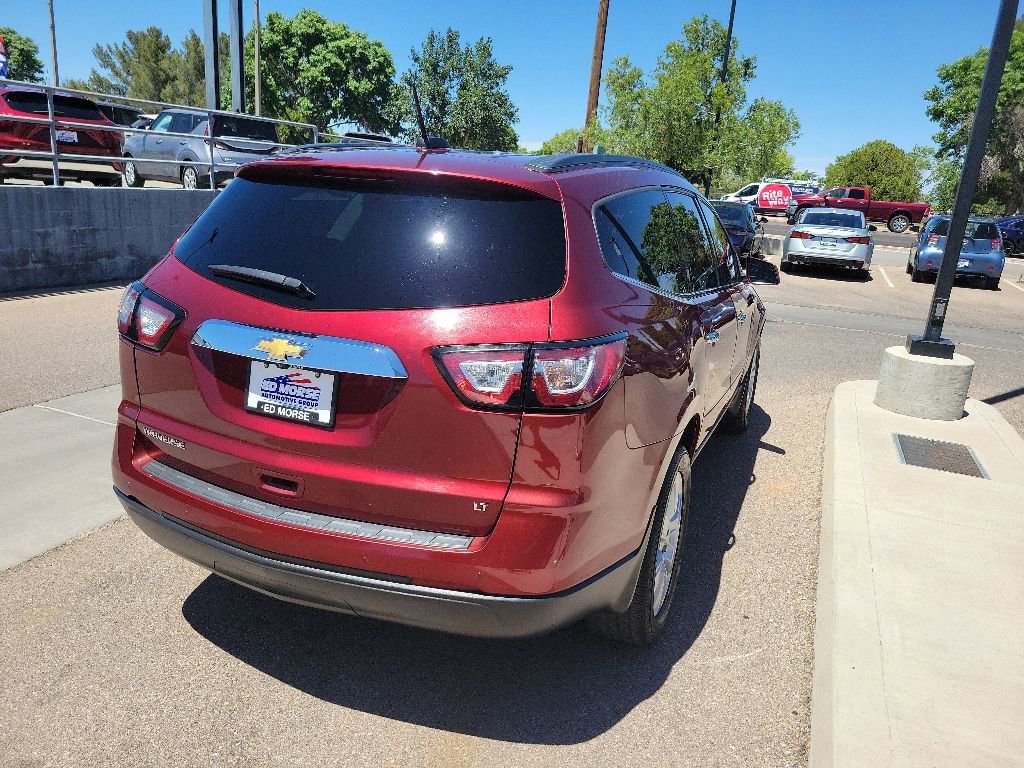 Used 2017 Chevrolet Traverse LT w/ Style and Technology Package FWD image 7