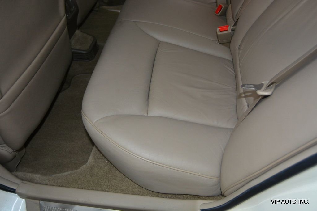 Used 2004 Acura RL image 27