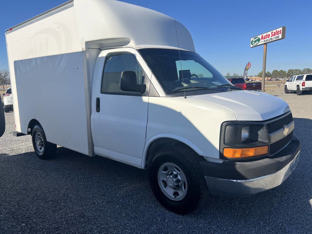 Used 2015 Chevrolet Express 3500 image 1