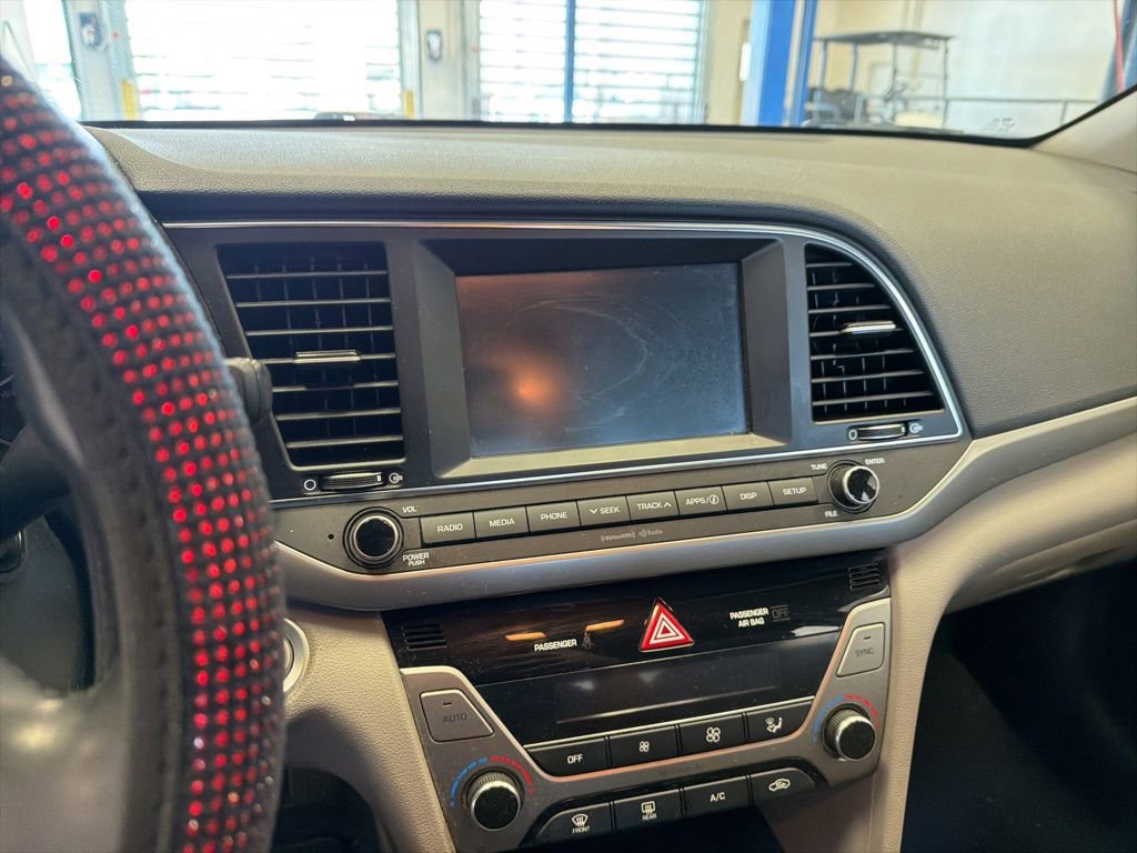 Used 2018 Hyundai Elantra Value Edition FWD image 3