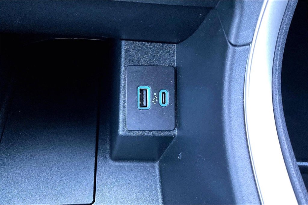 Used 2024 Ford Edge SEL image 33