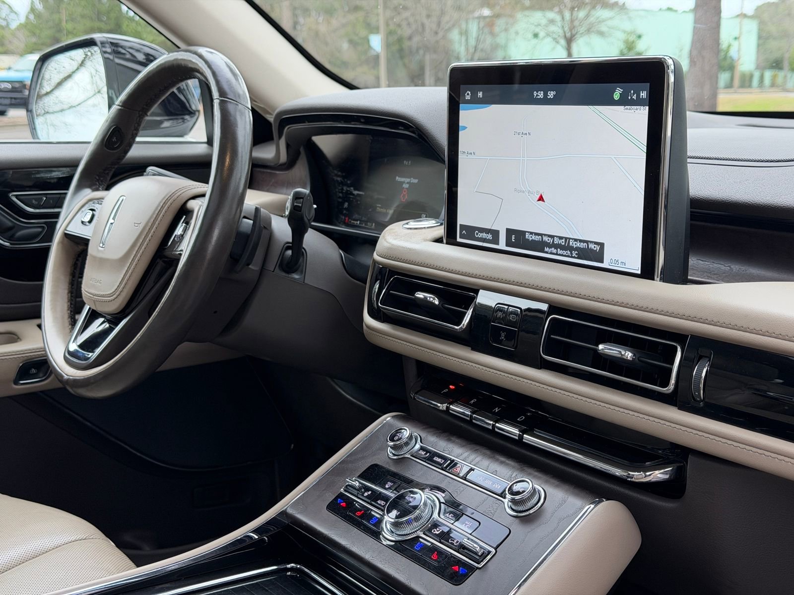 Used 2023 Lincoln Aviator Reserve w/ Equipment Group 201A image 21