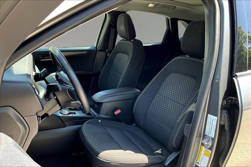 Used 2023 Ford Escape Active w/ Tech Pack #1 AWD/4WD image 20