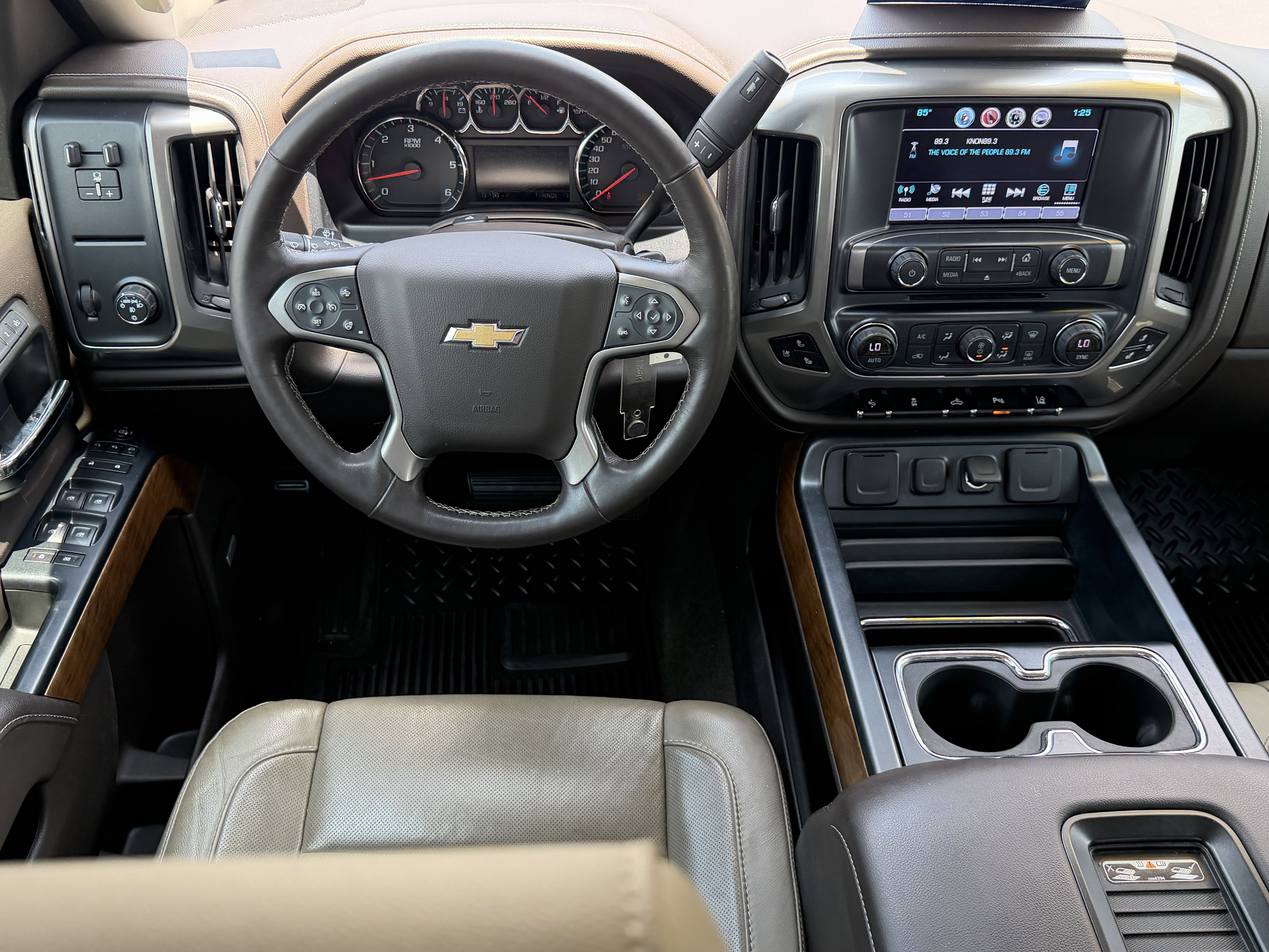 Used 2017 Chevrolet Silverado 2500 LTZ w/ LTZ Plus Package RWD image 13