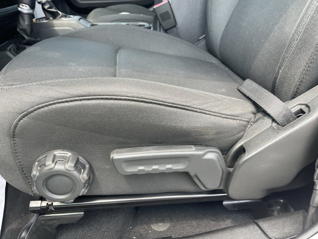 Used 2019 Jeep Wrangler Unlimited Sport S AWD/4WD image 12