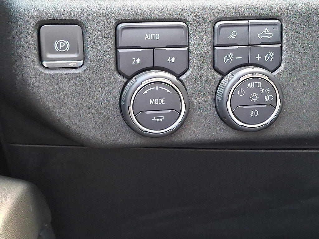 Used 2024 Chevrolet Silverado 1500 LTZ w/ LTZ Convenience Package II AWD/4WD image 26