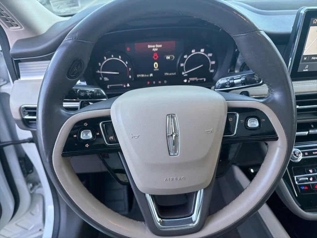 Used 2022 Lincoln Corsair AWD w/ Premium Package image 19